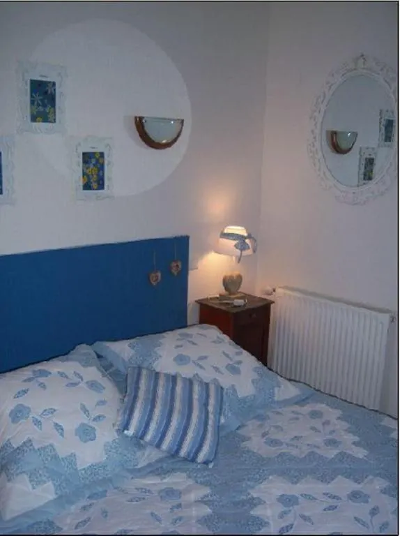 Auberge De La Pagnoune Loubaresse  Inn Loubaresse (Cantal)
